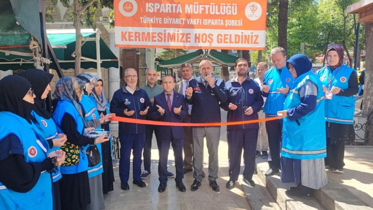 Isparta'da ihtiyaç sahibi aileler için kermes açıldı