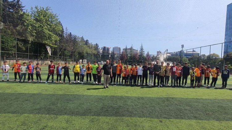Bahçelievler'de cami gençliği sahada buluştu