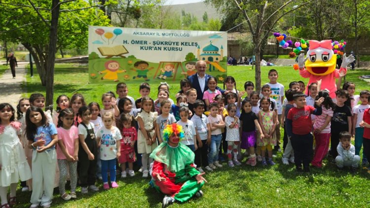 Aksaray’da minikler yıl sonu şenliğiyle eğlendi