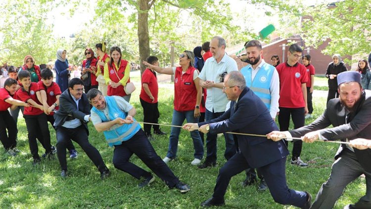 Kültürpark Camii'nde gençlik şenliği düzenlendi