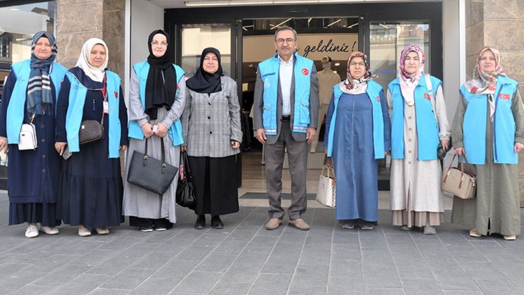 Balıkesir'de çocuklara bayramlık hediye edildi