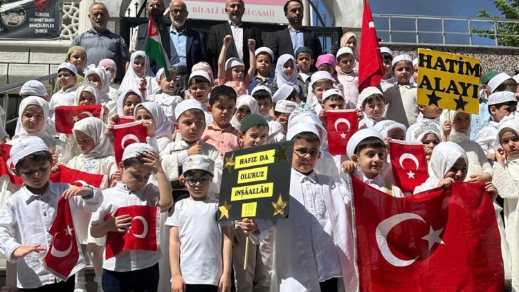 Bahçelievler'de hatim alayı fethi kutladı