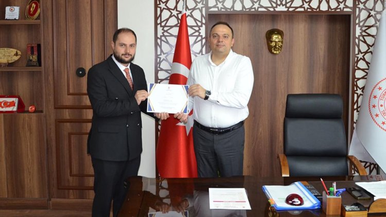 Kaymakam Demir, kurbanını TDV'ye verdi