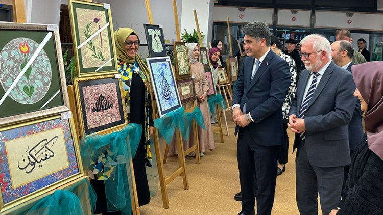 BAİBÜ Diyanet Gençlik Merkezi’nde Geleneksel Sanatlar Sergisi açıldı