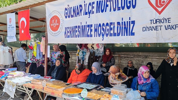 Gülnar'da Kur'an kursları yararına kermes düzenlendi