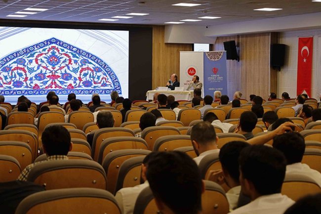 Denizli'de "Cami Tezyinatında Çini ve Hat Sanatı" konferansı