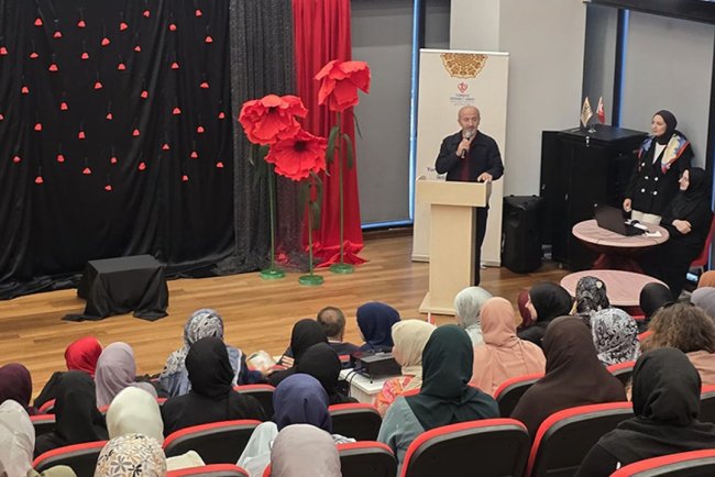 TDV İstanbul Kız Yurdunda mezuniyet coşkusu