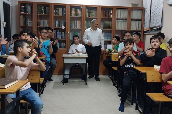 Bilali Habeşi Camii'nde gençler eğitimlerini tamamladı