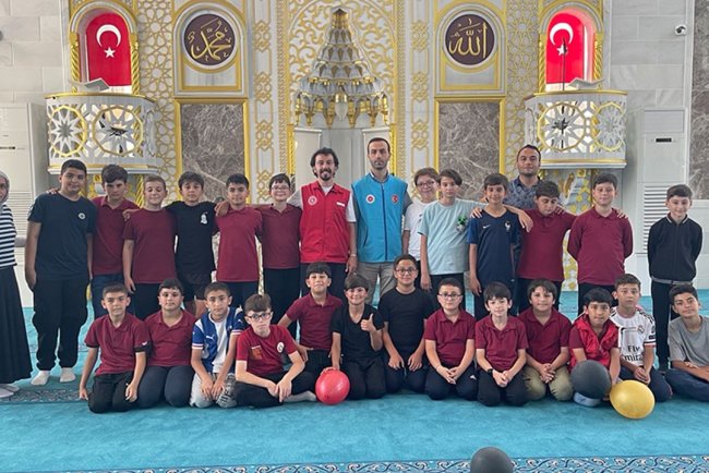 Sapanca'da "Cami Çocuk Buluşması"na yoğun ilgi