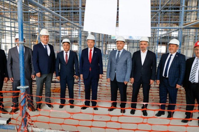 KKTC Cumhurbaşkanı Tatar, inşaatı süren Cumhurbaşkanlığı Camii'ni inceledi