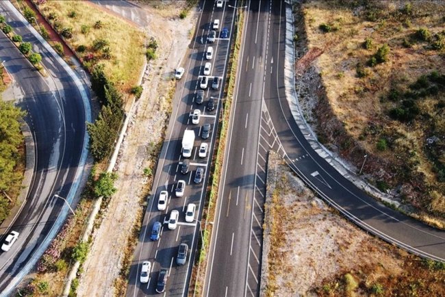 Yollarda bayram tatilinden dönüş yoğunluğu başladı