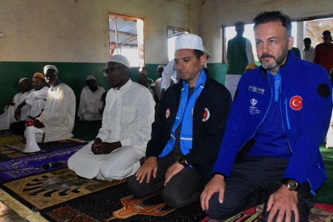 TDV gönüllüleri Madagaskar'dan duygu dolu anılarla ayrıldı