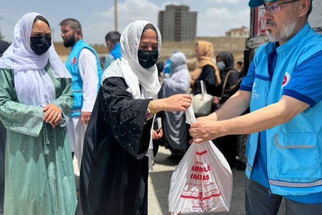 Türkiye Diyanet Vakfı, Afganistan'da yaklaşık 200 bin ihtiyaç sahibine kurban eti ulaştırdı