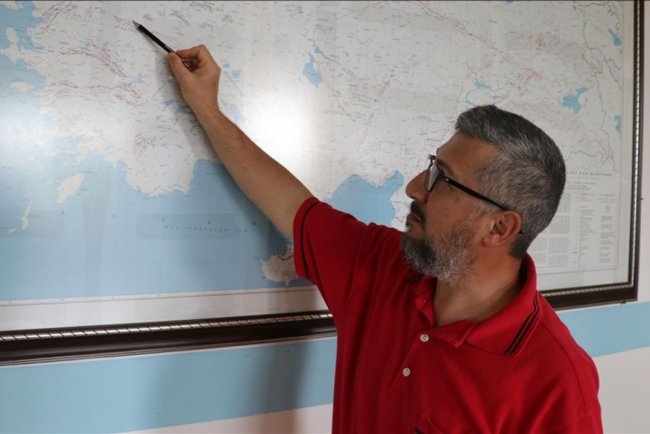 Simav'da son 1,5 ayda yaklaşık 1250 sarsıntı kaydedildi