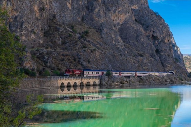 Turistik Karaelmas Ekspresi, yarın ilk seferine çıkacak