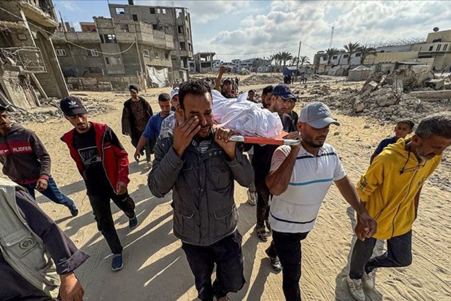 İşgalcilerin Gazze'de yardım bekleyenlere saldırısında en az 45 kişi şehit oldu