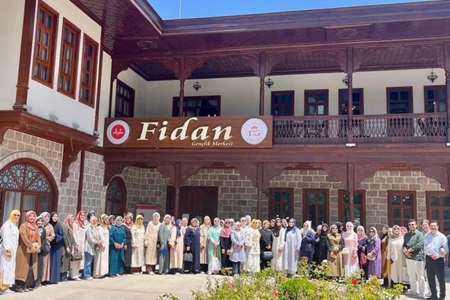 Gençlere hizmet sunan din görevlileri Ankara'da buluştu