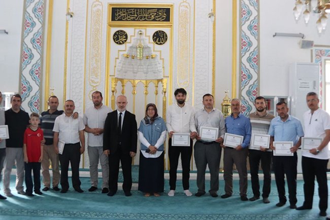 Çankırı'da "Baba Okulu" mezunlarını verdi