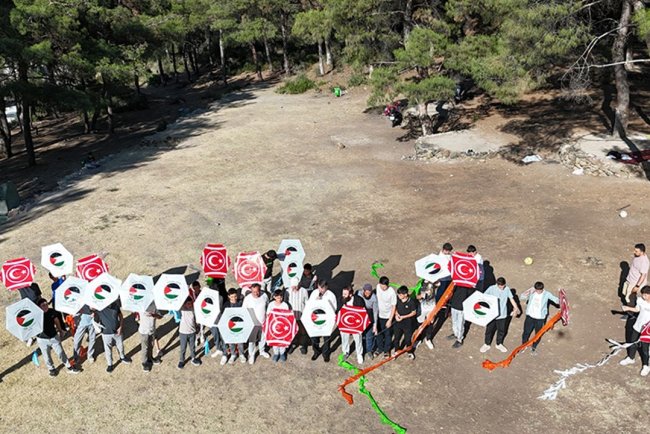 Hatay'da uçurtmalar Filistin için gökyüzüne yükseldi