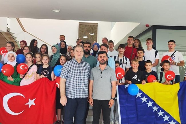 Bosnalı gençler, Türkiye yolunda