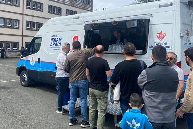 Türkiye Diyanet Vakfı Rize Şubesi’nden gönüllere dokunan hizmet