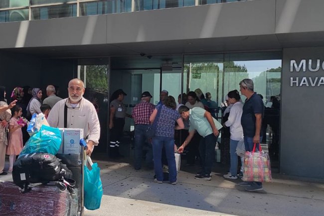 Muğla hacıları yurda döndü