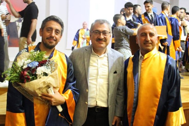 Müftü Çapçı, din görevlilerinin mezuniyet sevincini paylaştı