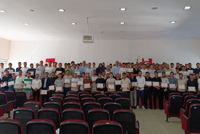 Kastamonu'da aday din görevlileri Baba Okulu'nu tamamladı