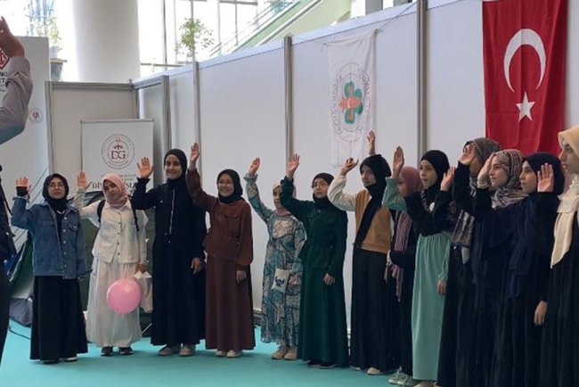 Aile Fuarı'nda Diyanet Gençlik standına yoğun ilgi