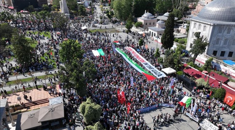 İstanbul'da "Her adım Gazze ve Kudüs için" yürüyüşü düzenlendi