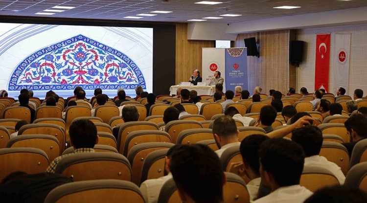 Denizli'de "Cami Tezyinatında Çini ve Hat Sanatı" konferansı