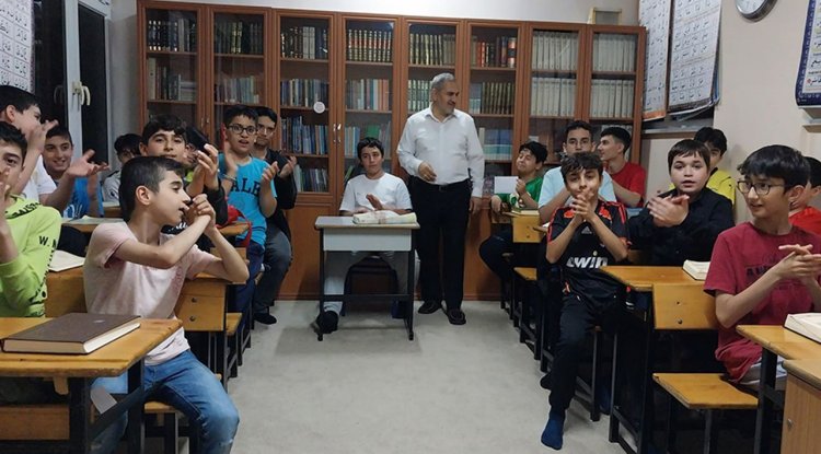 Bilali Habeşi Camii'nde gençler eğitimlerini tamamladı