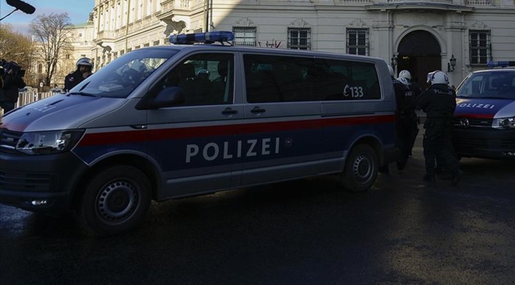 Avusturya'da okula düzenlenen silahlı saldırıda 9 kişi öldü