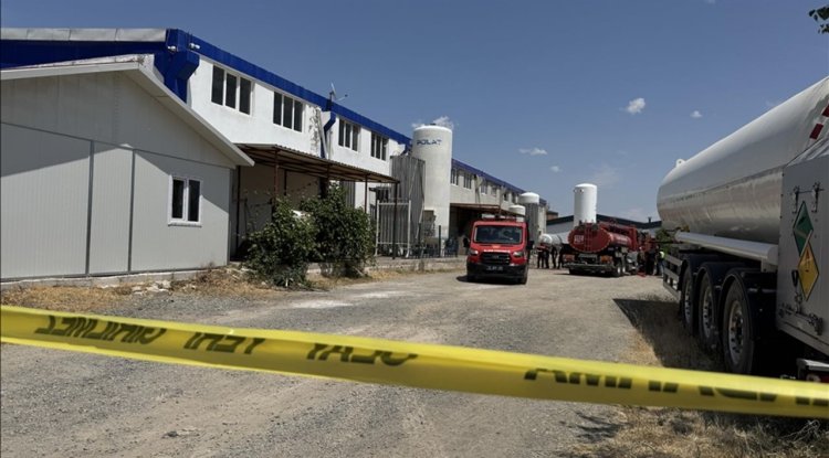 Elazığ'da oksijen ve asetilen gazı dolum tesisinde patlama meydana geldi