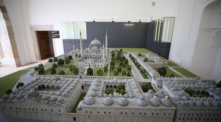 Edirne'de "Genç Ofis" olarak düzenlenen medrese tarihi misyonuyla yaşatılıyor