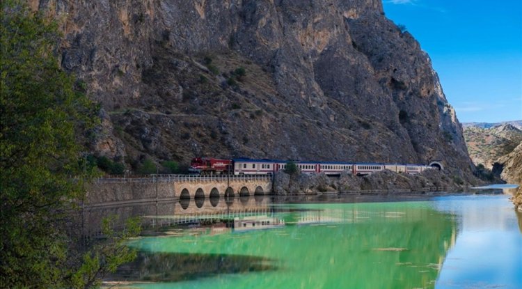 Turistik Karaelmas Ekspresi, yarın ilk seferine çıkacak