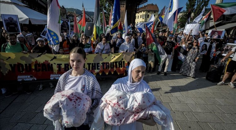 İşgalcilerin Gazze'deki saldırıları Bosna Hersek'te protesto edildi