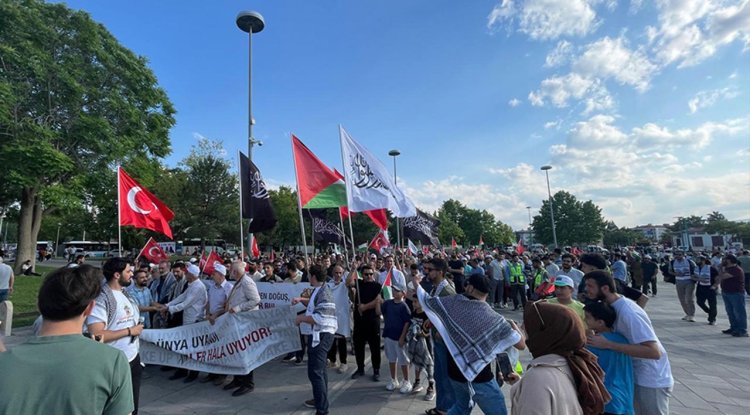 Konya'da "Küresel vicdan yürüyüşü" düzenlendi