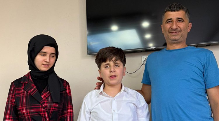 Görme engelli genç hafız olmanın sevincini yaşadı