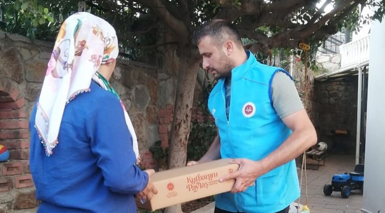 Bodrumda kurbanlar ihtiyaç sahiplerine ulaştırıldı