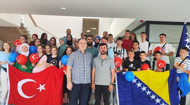 Bosnalı gençler, Türkiye yolunda