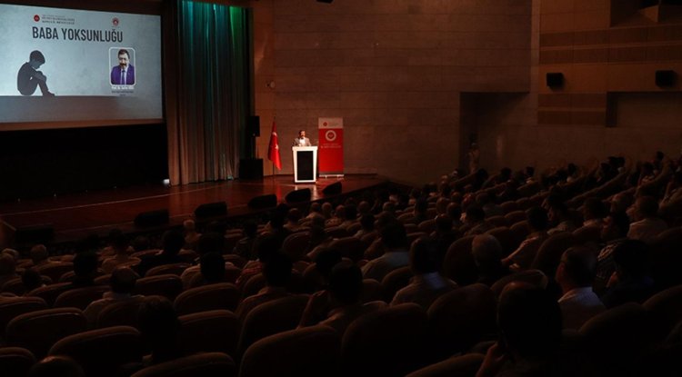 Prof. Dr. Köse, baba yoksunluğuna dikkat çekti