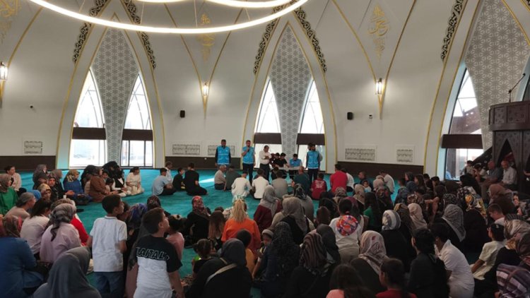 Adıyaman'da Kurban Bayramı öncesi yetimlerin yüzü güldü