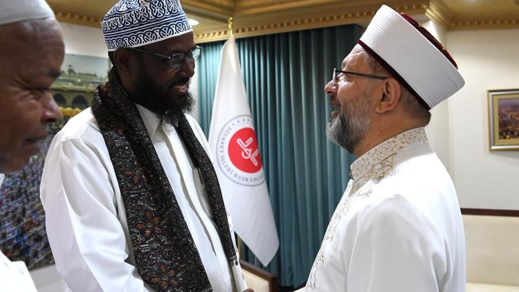 Somali İslam İşleri ve Vakıflar Bakanı Robow’dan Diyanet İşleri Başkanı Erbaş’a ziyaret