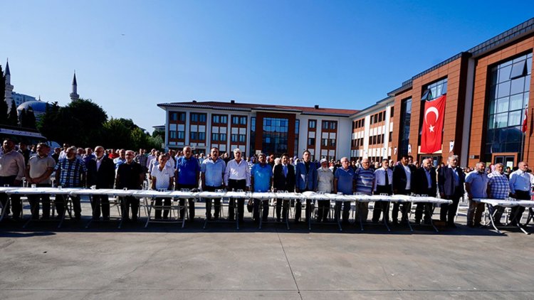 Zeytinburnu'ndaki imam hatip mezunları buluştu