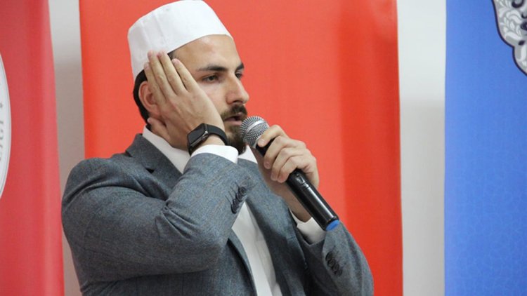 Muğla'da din görevlileri ezanda yarıştı