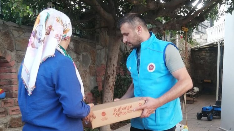 Bodrumda kurbanlar ihtiyaç sahiplerine ulaştırıldı