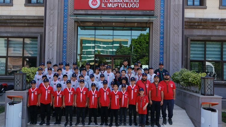 Adanalı izciler dualarla kampa uğurlandı