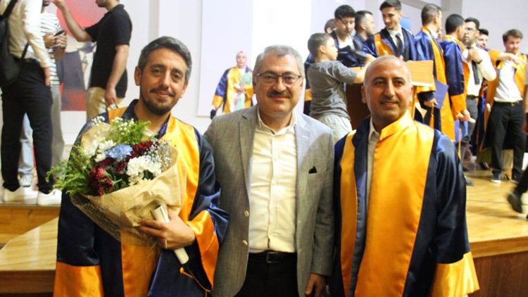 Müftü Çapçı, din görevlilerinin mezuniyet sevincini paylaştı