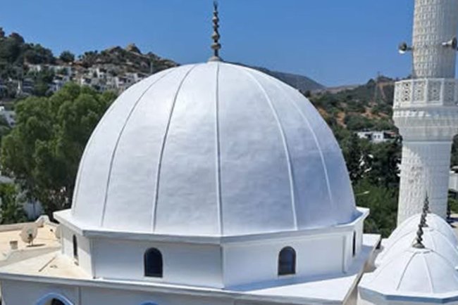 Bodrum'daki camilerde yaz temizliği